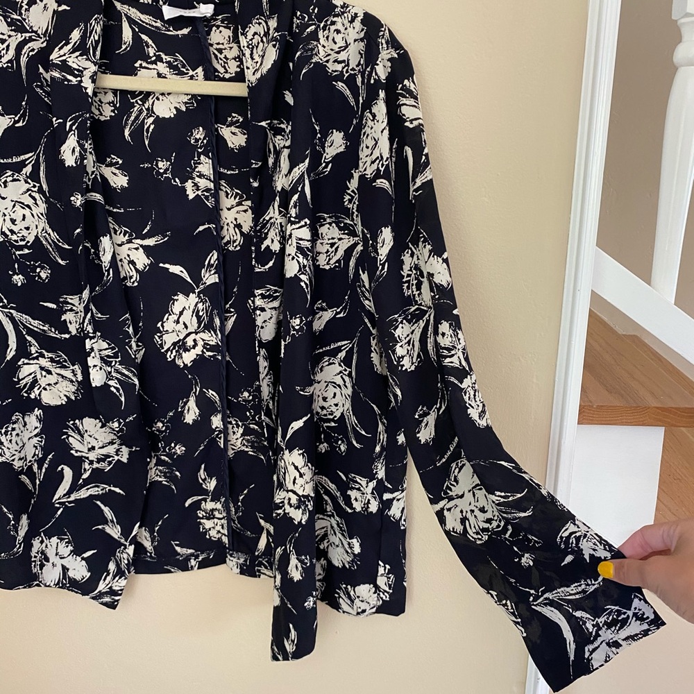Lush Blouse - Picture 4 of 5